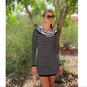GUESS SWEATER DRESS